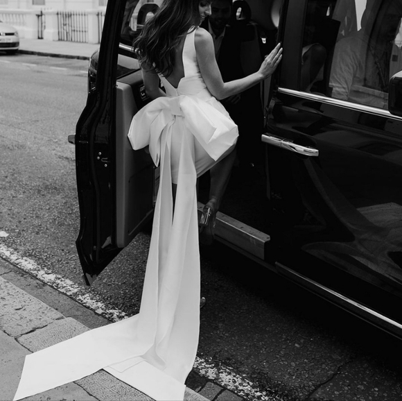 White short dress with big bow - Picture 4 of 6